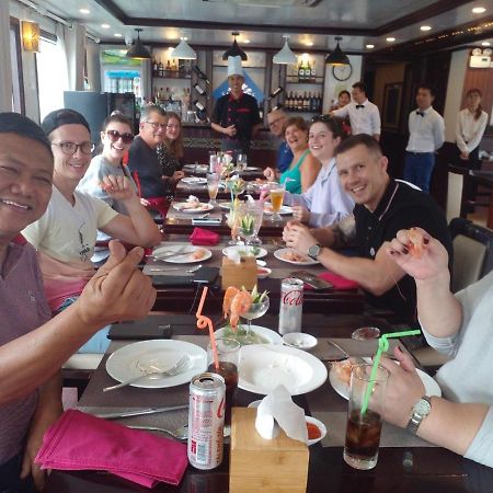 מלון Nan Giang Halong Sapphire Cruise מראה חיצוני תמונה