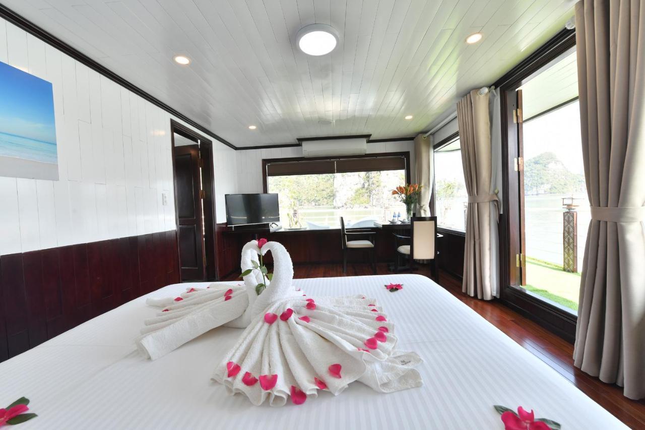 מלון Nan Giang Halong Sapphire Cruise מראה חיצוני תמונה