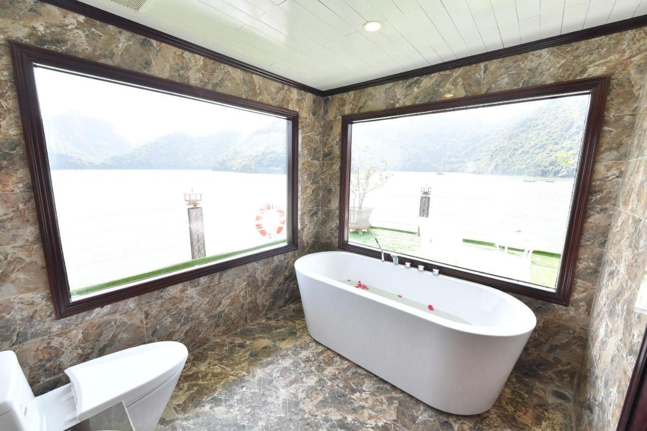 מלון Nan Giang Halong Sapphire Cruise מראה חיצוני תמונה