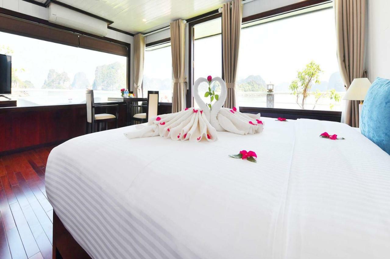 מלון Nan Giang Halong Sapphire Cruise מראה חיצוני תמונה