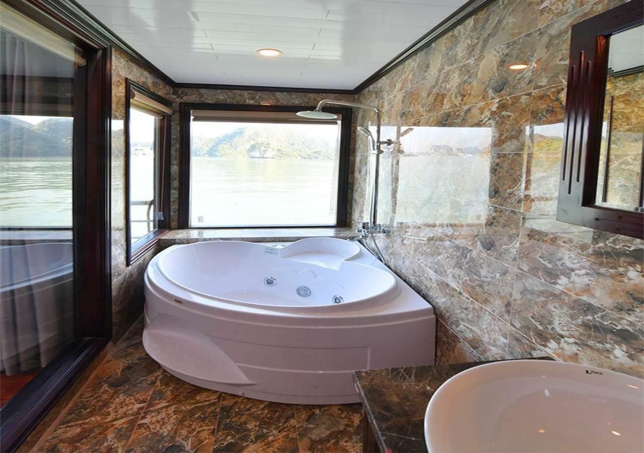מלון Nan Giang Halong Sapphire Cruise מראה חיצוני תמונה